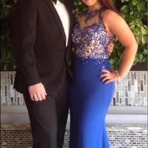 BLUSH gown style 9983 Size 6, worn once